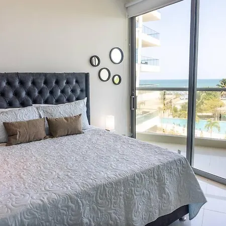 Apartamento La Boquilla Oceanfront Penthouse